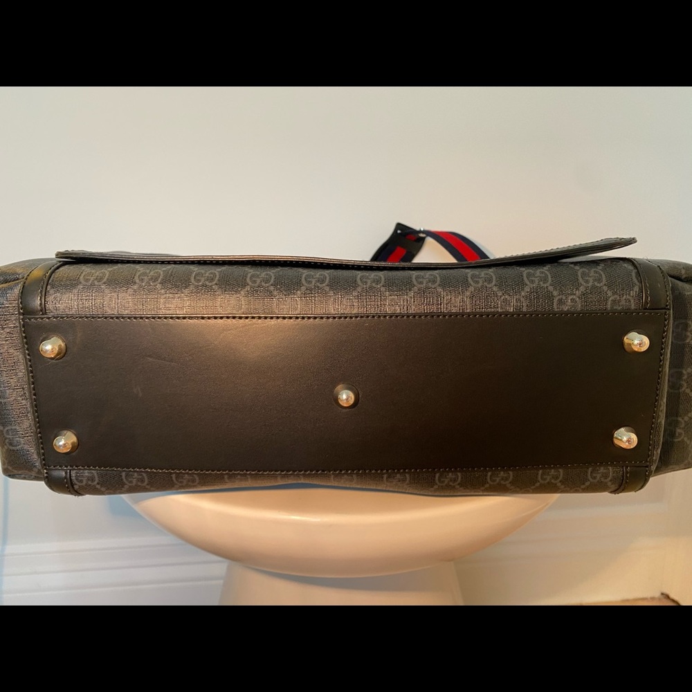 Gucci GG Supreme Diaper Bag - Picture 16 of 16